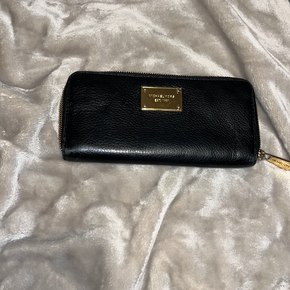 Michael Kors jet set wallet in black